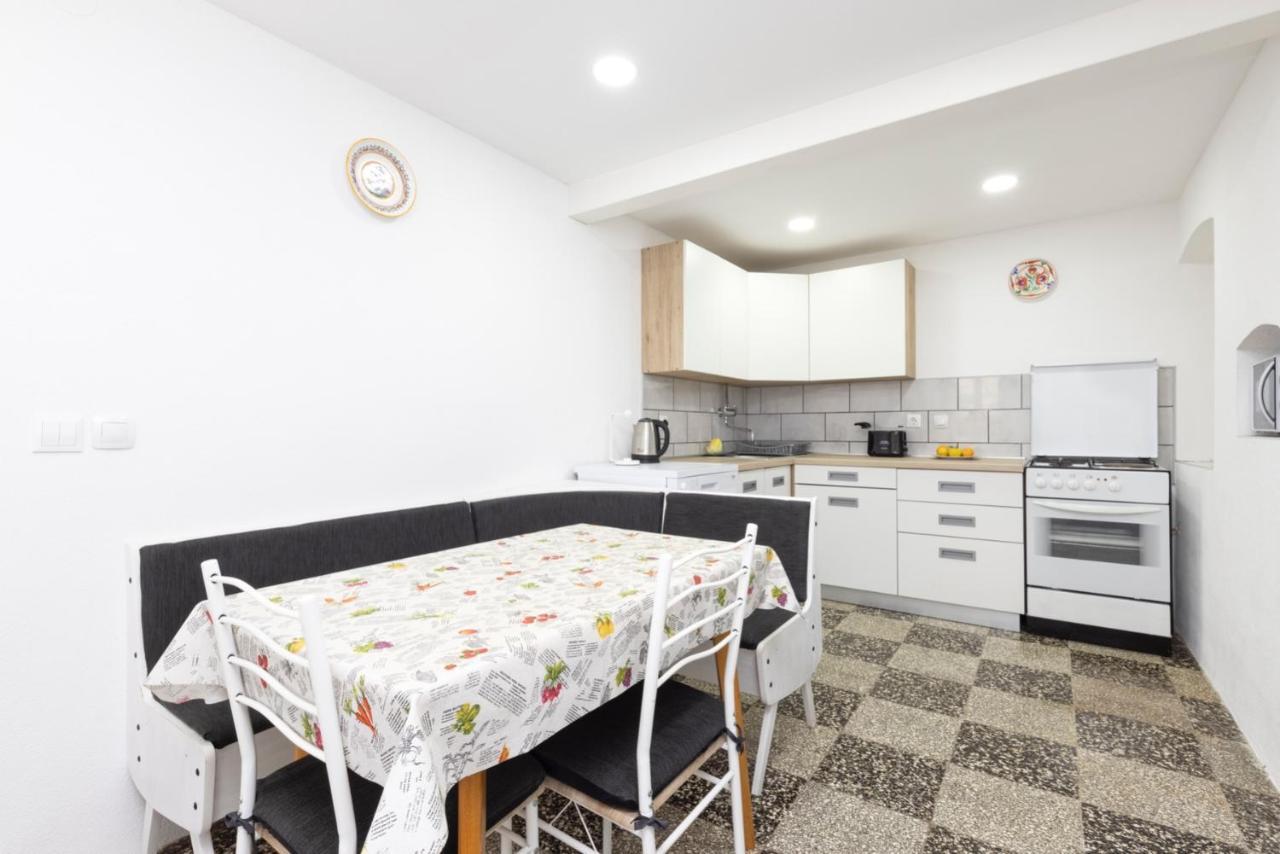 Apartments Ivna 베리로신즈 외부 사진