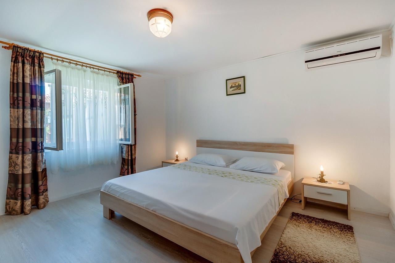 Apartments Ivna 베리로신즈 외부 사진